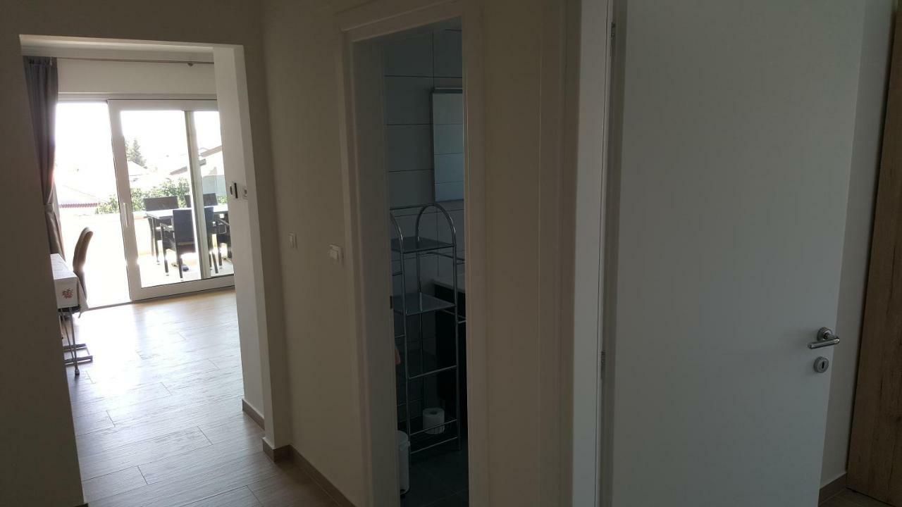Apartmani Krajinovic Крк Екстер'єр фото